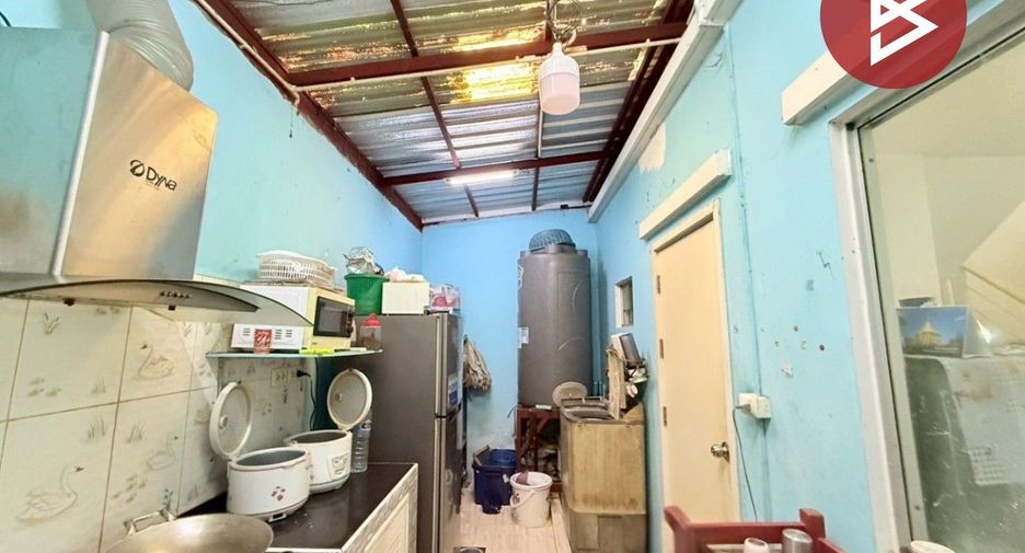 Casa adosada en venta de 3 habitaciones en Mueang Pathum Thani, Pathum Thani