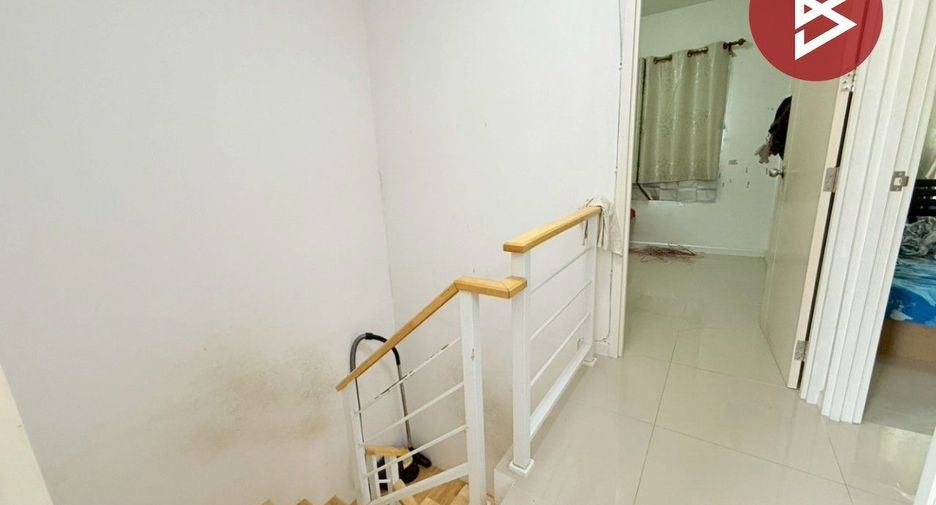 Casa adosada en venta de 3 habitaciones en Mueang Pathum Thani, Pathum Thani