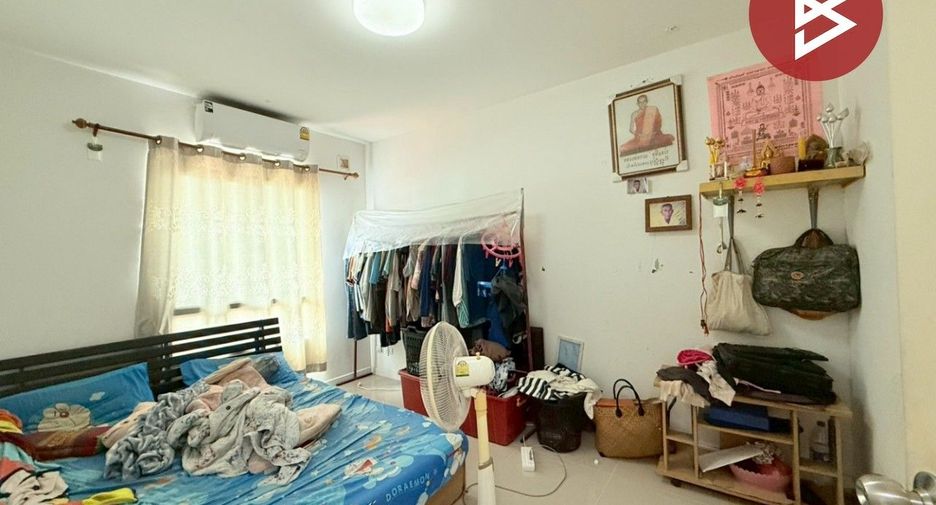 Casa adosada en venta de 3 habitaciones en Mueang Pathum Thani, Pathum Thani
