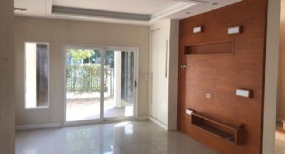 For sale 3 bedrooms house in Sai Mai, Bangkok