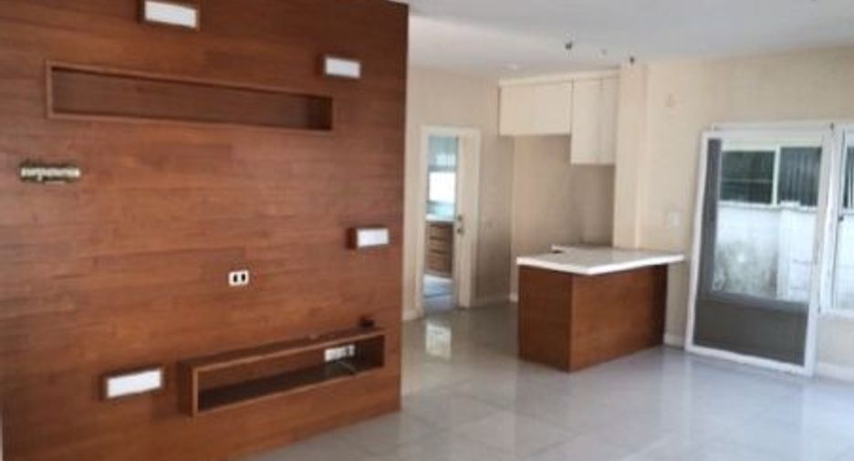For sale 3 bedrooms house in Sai Mai, Bangkok