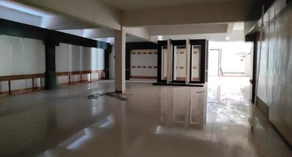 For sale retail Space in Mueang Yasothon, Yasothon