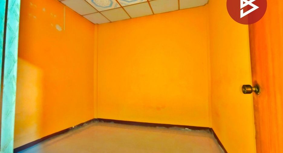 Casa adosada en venta de 2 habitaciones en Mueang Ratchaburi, Ratchaburi