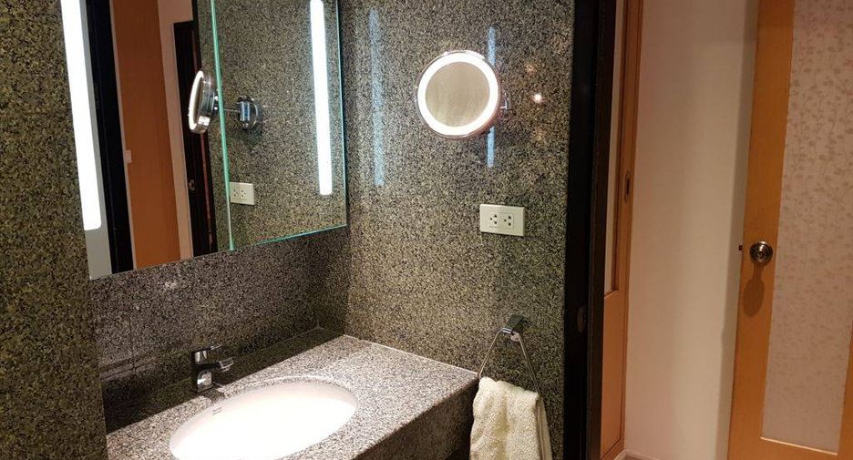 For sale 2 bedrooms condo in Bang Rak, Bangkok