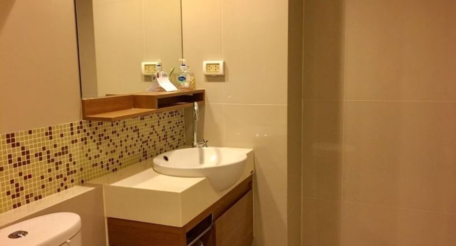 For sale 1 bed condo in Bang Na, Bangkok