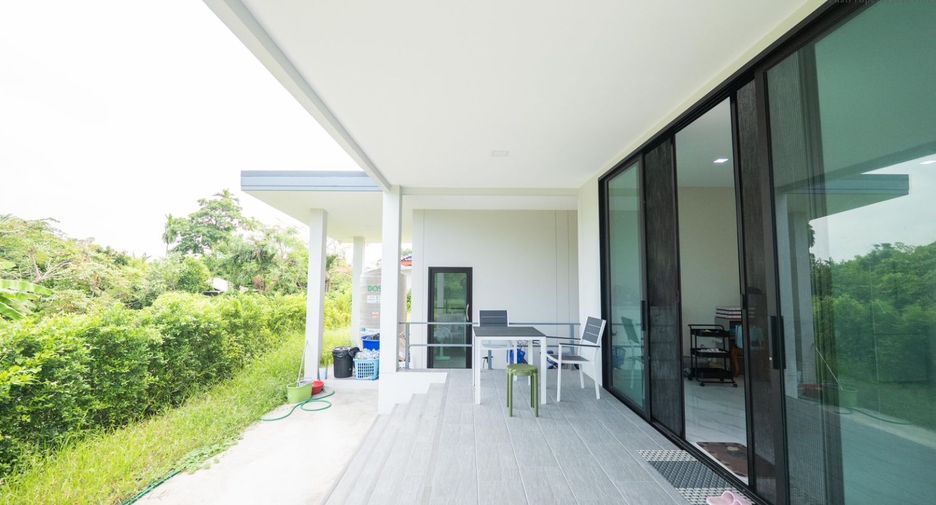 For sale 4 bedrooms house in Mueang Chon Buri, Chonburi