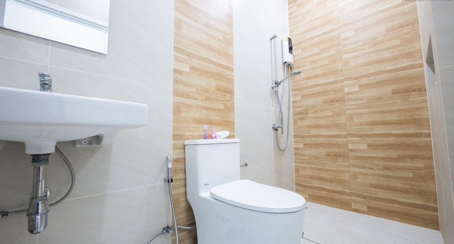 For sale 4 bedrooms house in Mueang Chon Buri, Chonburi
