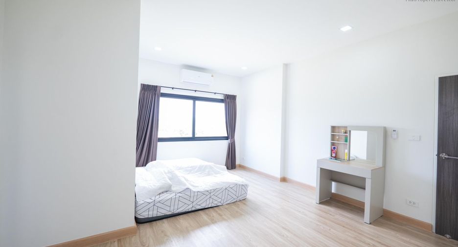 For sale 4 bedrooms house in Mueang Chon Buri, Chonburi