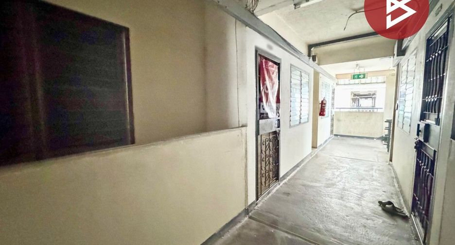 For sale studio condo in Mueang Pathum Thani, Pathum Thani