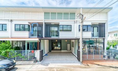 For sale 3 bedrooms townhouse in Bang Bua Thong, Nonthaburi
