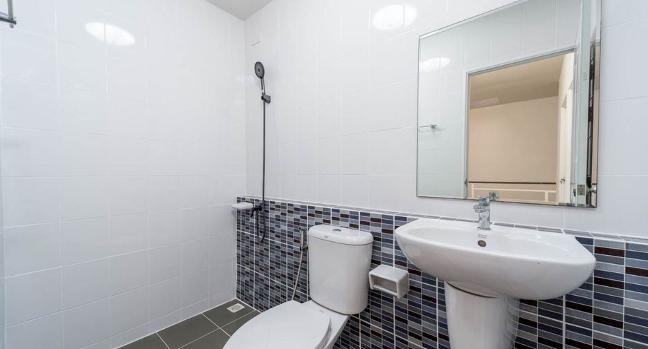 For sale 3 bedrooms townhouse in Bang Bua Thong, Nonthaburi