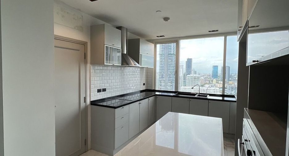 Wohnung zum Kauf mit 3 Zimmer in Watthana, Bangkok