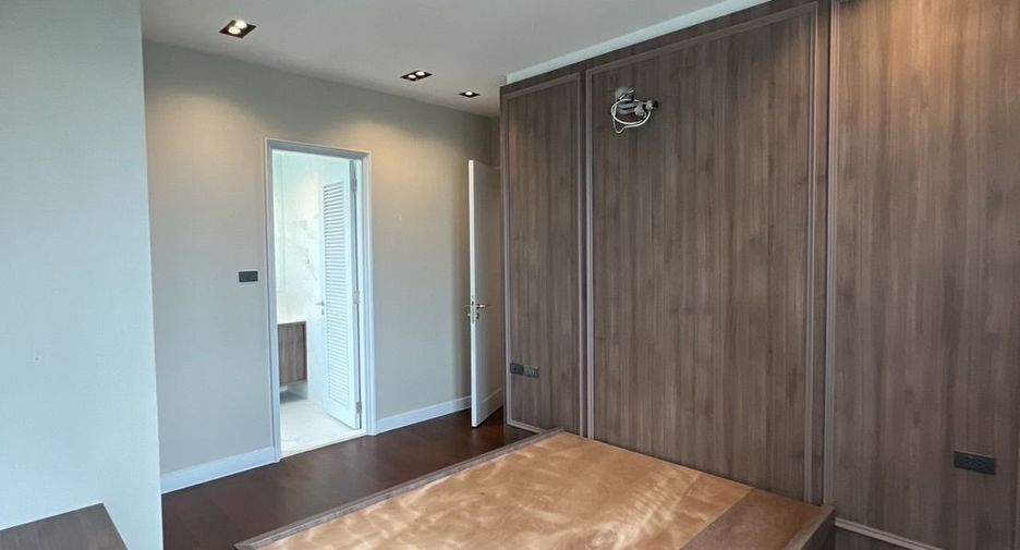 Wohnung zum Kauf mit 3 Zimmer in Watthana, Bangkok