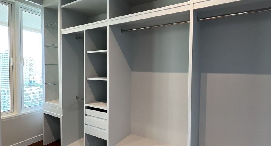 Wohnung zum Kauf mit 3 Zimmer in Watthana, Bangkok