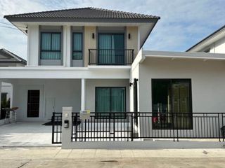 Casa en alquiler de 4 habitaciones en Bang Sao Thong, Samut Prakan