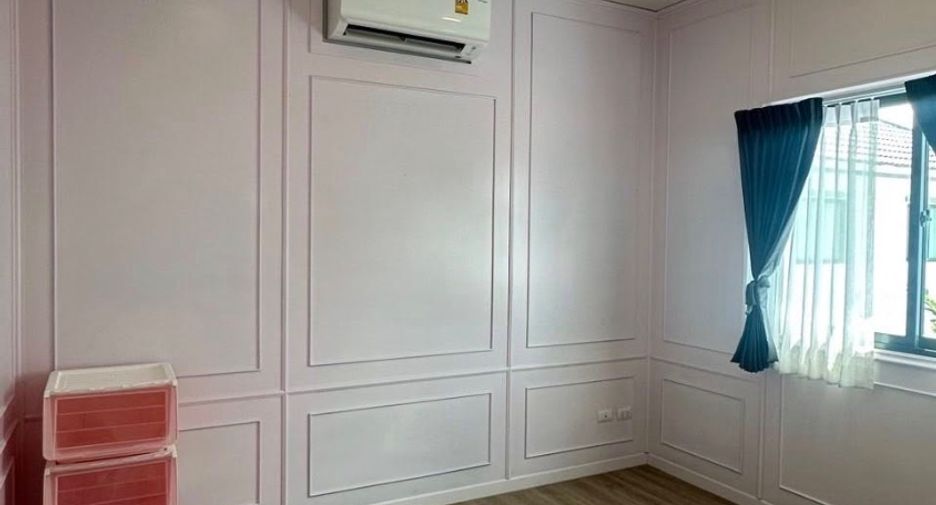 Casa en alquiler de 4 habitaciones en Bang Sao Thong, Samut Prakan