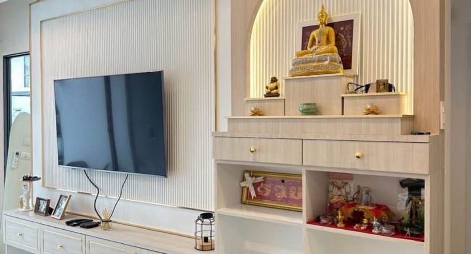 Casa en alquiler de 4 habitaciones en Bang Sao Thong, Samut Prakan