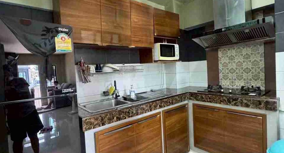 For rent and for sale 3 bedrooms townhouse in Lat Krabang, Bangkok
