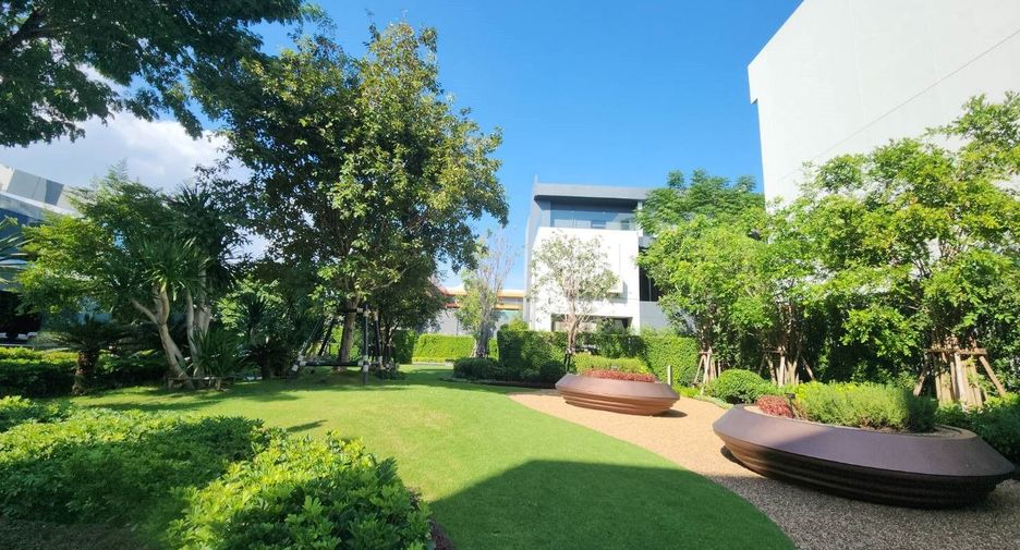 Casa en venta de 4 habitaciones en Bang Kapi, Bangkok