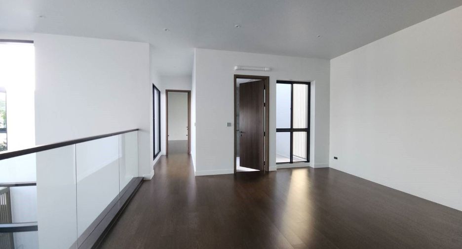Casa en venta de 4 habitaciones en Bang Kapi, Bangkok