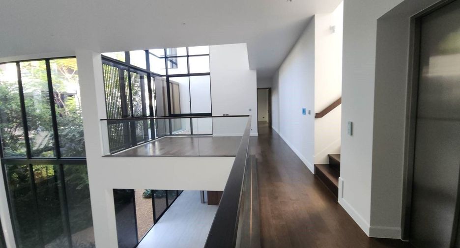 Casa en venta de 4 habitaciones en Bang Kapi, Bangkok