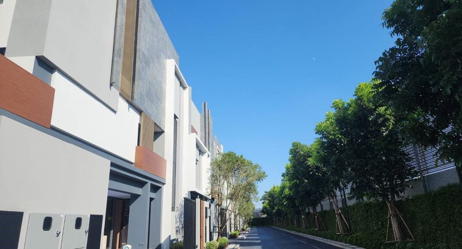 Casa en venta de 4 habitaciones en Bang Kapi, Bangkok