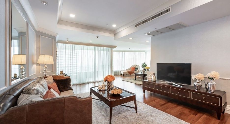 For sale 3 bedrooms condo in Dusit, Bangkok