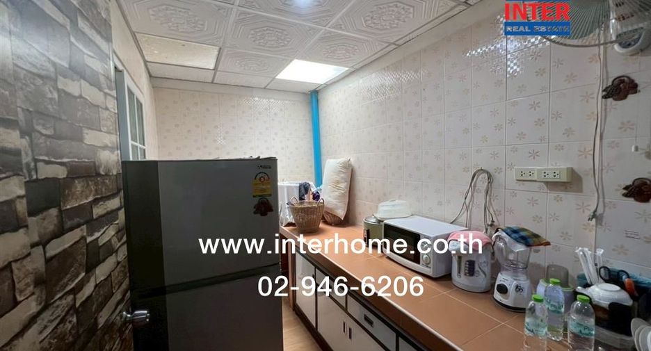 À vendre 3 chambres maison de ville à Mueang Samut Prakan, Samut Prakan