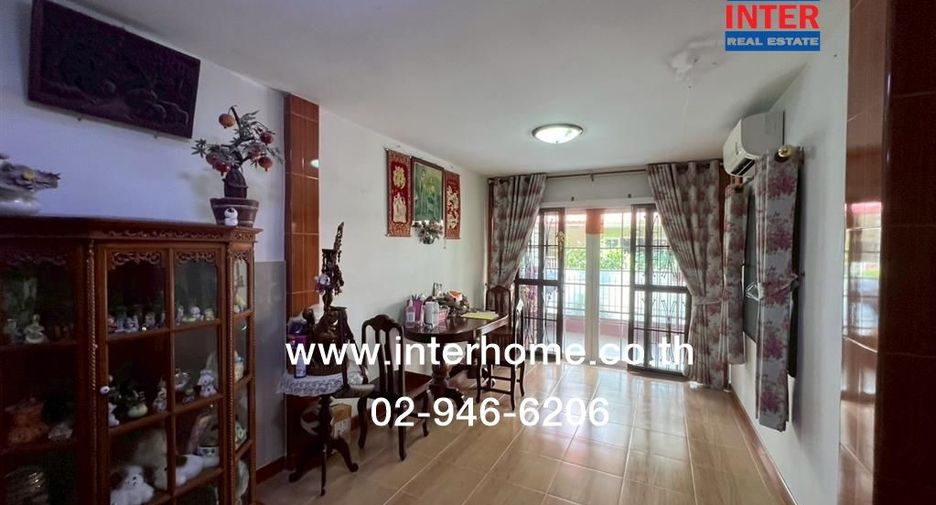 À vendre 3 chambres maison de ville à Mueang Samut Prakan, Samut Prakan