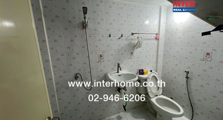 À vendre 3 chambres maison de ville à Mueang Samut Prakan, Samut Prakan