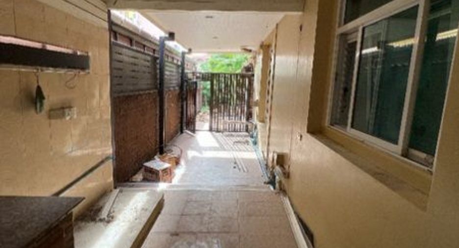 For sale 4 ベッドルーム house in Don Mueang, Bangkok