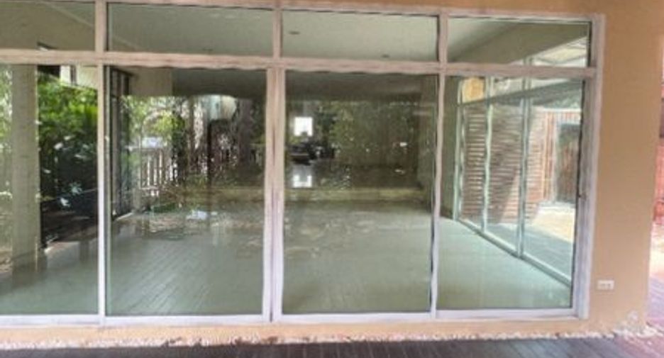For sale 4 ベッドルーム house in Don Mueang, Bangkok