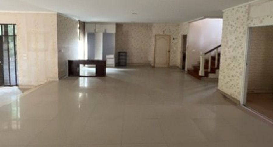 For sale 4 ベッドルーム house in Don Mueang, Bangkok