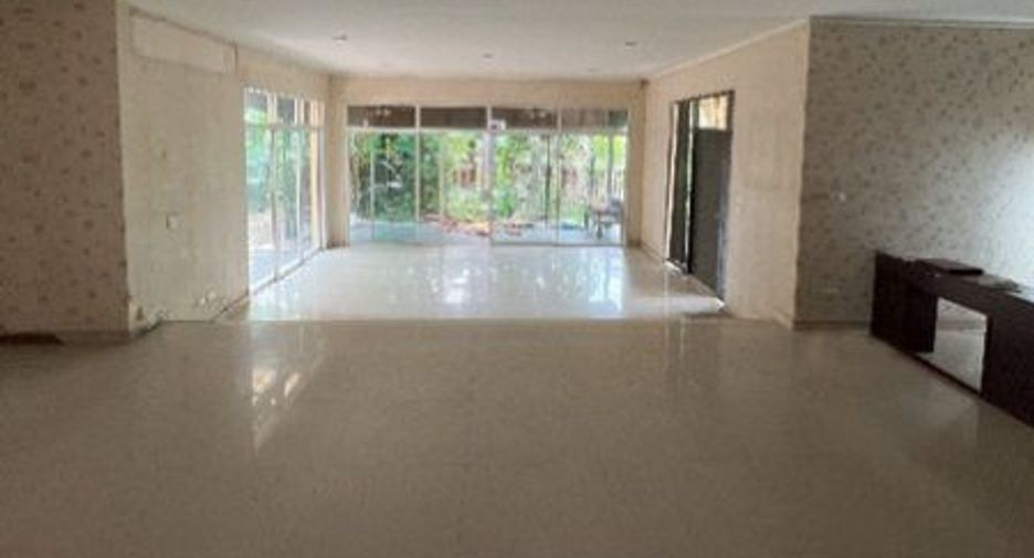 For sale 4 ベッドルーム house in Don Mueang, Bangkok