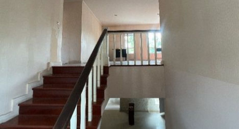 For sale 4 ベッドルーム house in Don Mueang, Bangkok