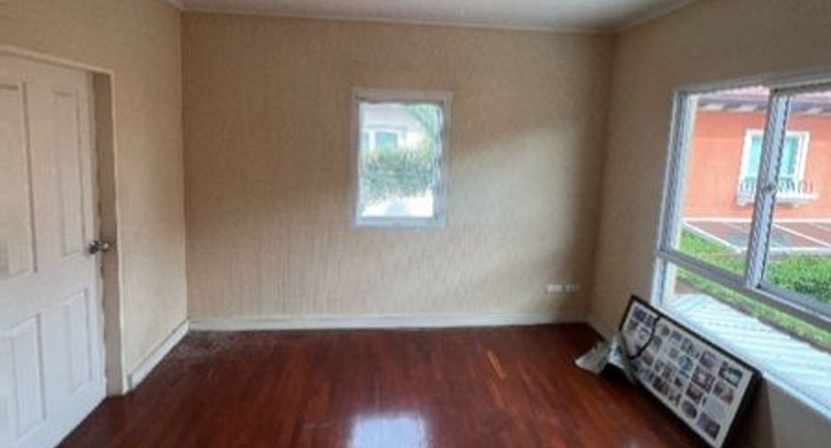 For sale 4 ベッドルーム house in Don Mueang, Bangkok