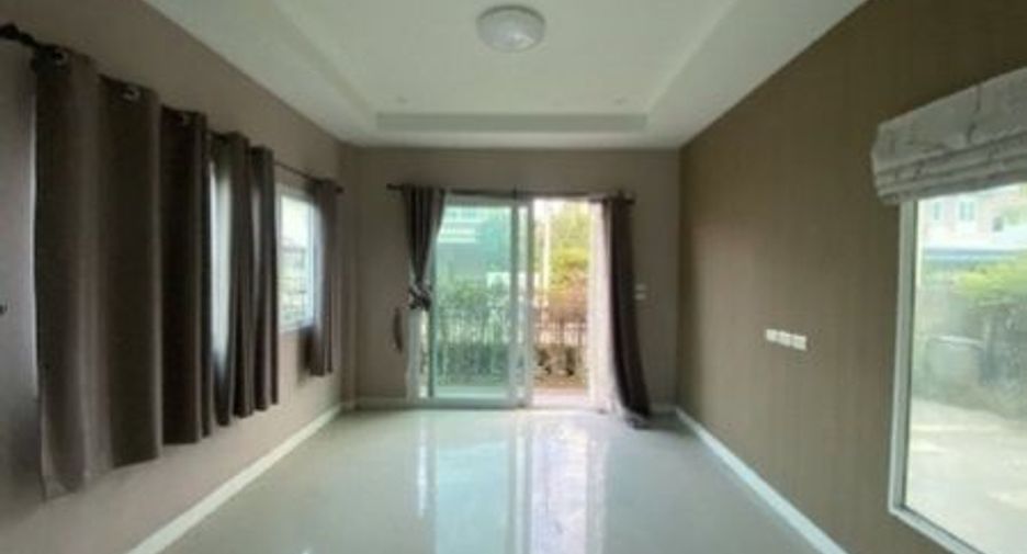 Casa en venta de 4 habitaciones en Mueang Nakhon Ratchasima, Nakhon Ratchasima