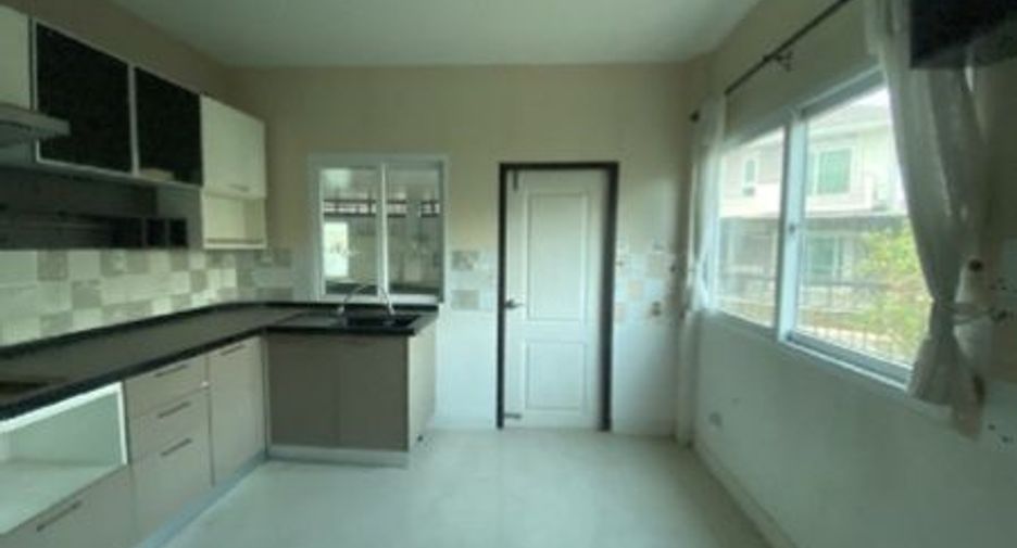 Casa en venta de 4 habitaciones en Mueang Nakhon Ratchasima, Nakhon Ratchasima