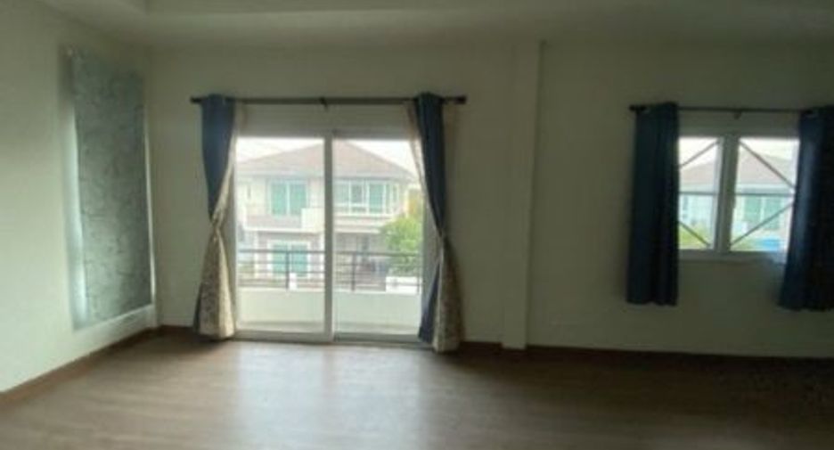Casa en venta de 4 habitaciones en Mueang Nakhon Ratchasima, Nakhon Ratchasima