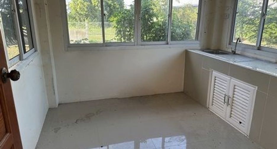 Haus zum Kauf mit Studio in Selaphum, Roi Et