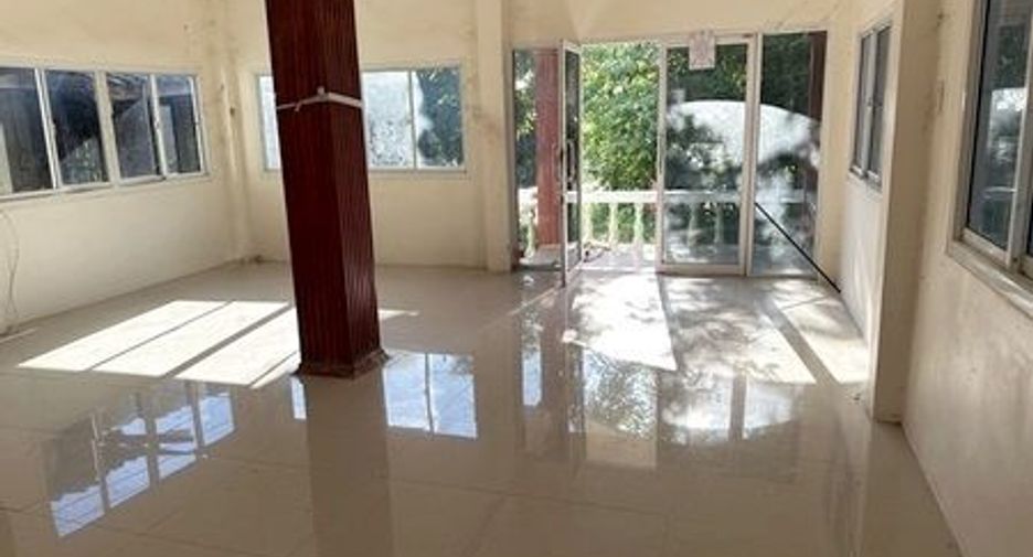 Haus zum Kauf mit Studio in Selaphum, Roi Et