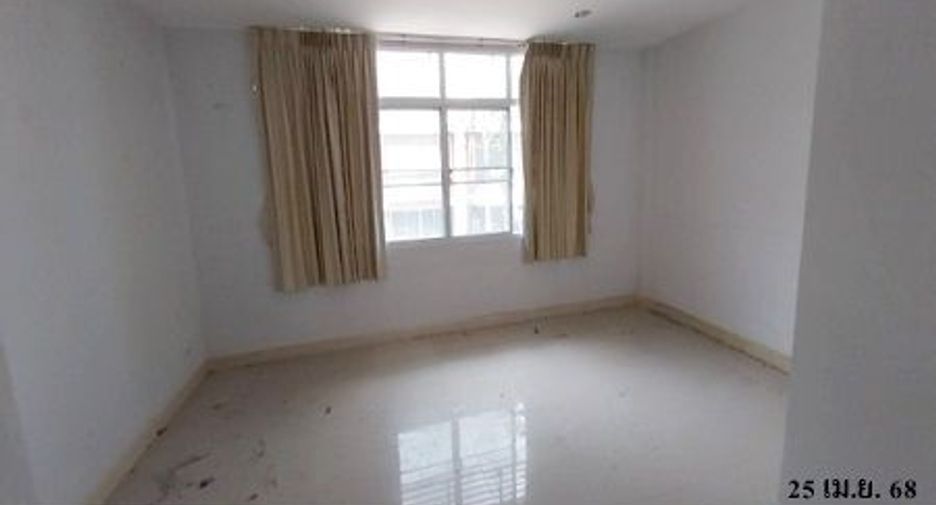 For sale 3 bedrooms retail Space in Thalang, Phuket