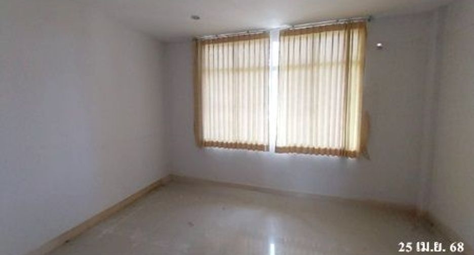 For sale 3 bedrooms retail Space in Thalang, Phuket