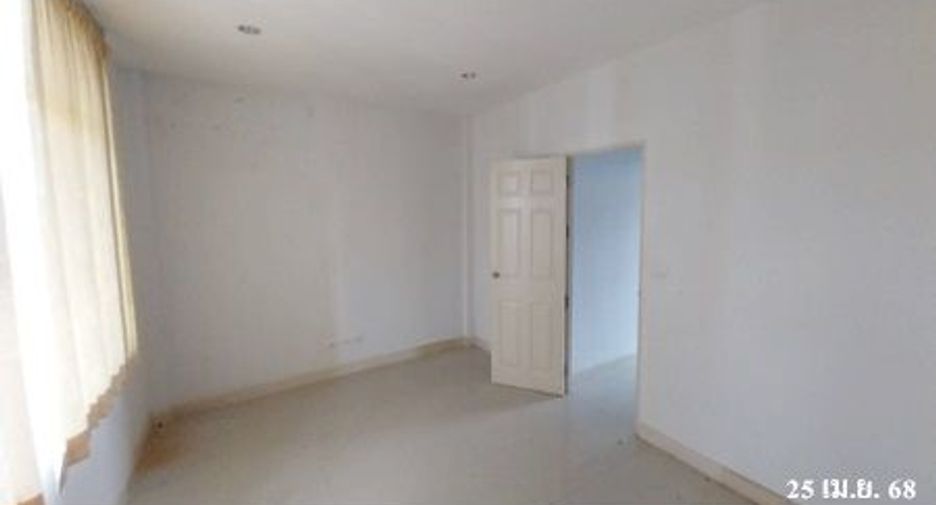 For sale 3 bedrooms retail Space in Thalang, Phuket