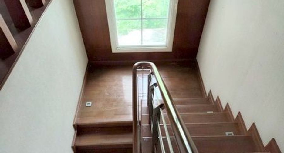 For sale 3 bedrooms house in Mueang Nonthaburi, Nonthaburi