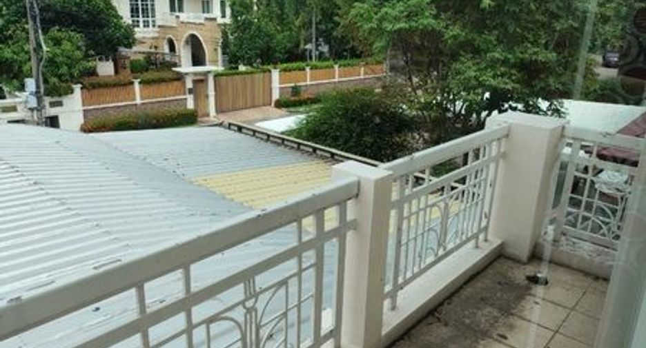For sale 3 bedrooms house in Mueang Nonthaburi, Nonthaburi