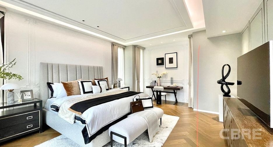 For sale 5 bedrooms house in Saphan Sung, Bangkok