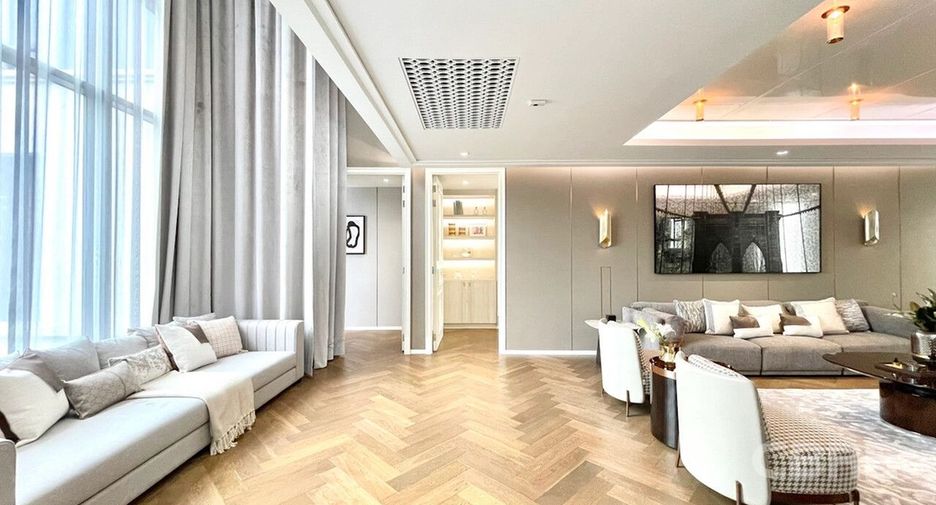 For sale 5 bedrooms house in Saphan Sung, Bangkok
