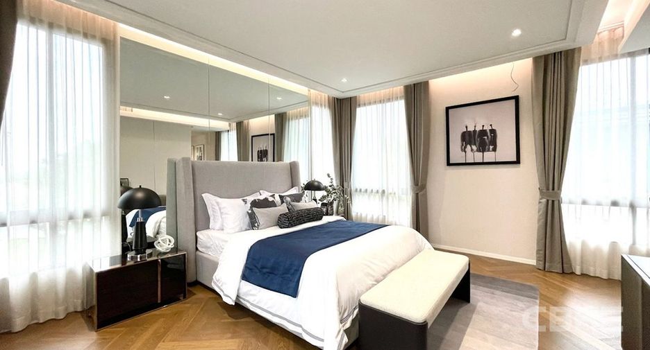 For sale 5 bedrooms house in Saphan Sung, Bangkok