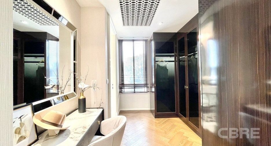 For sale 5 bedrooms house in Saphan Sung, Bangkok